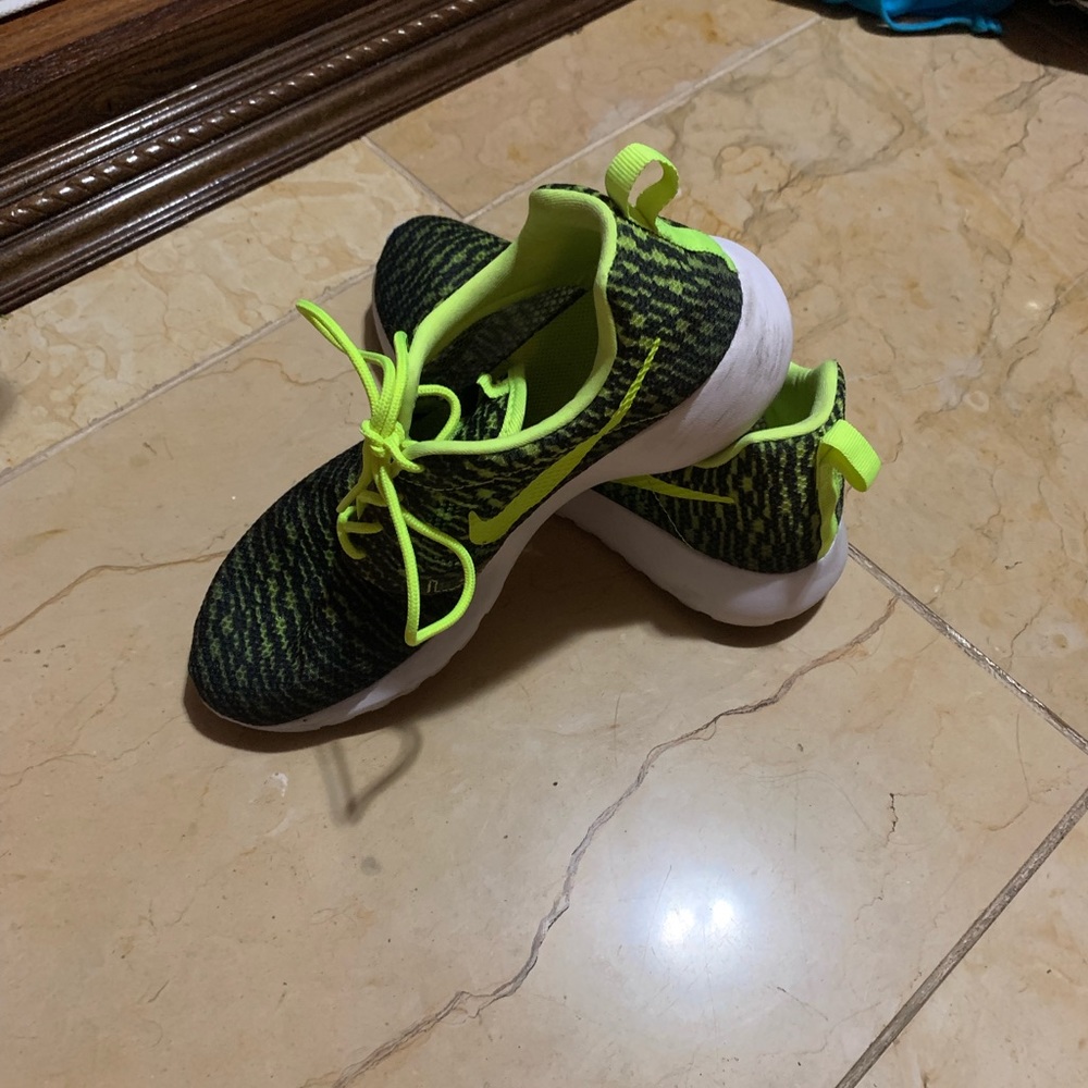 Women’s lot of shoes size 8